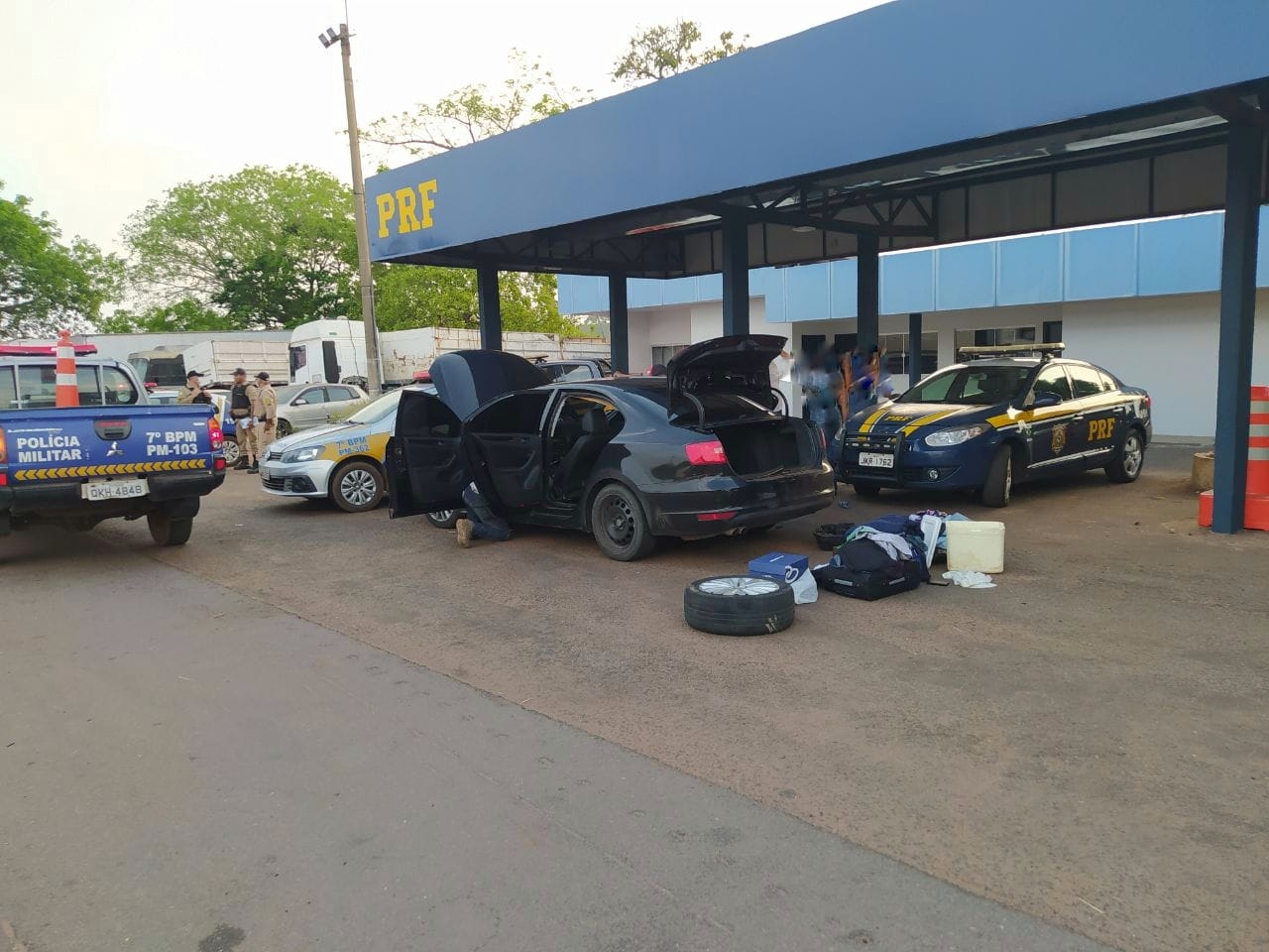 Os tr&ecirc;s homens vieram de Manaus no estado do Amazonas, cometeram o crime em Guara&iacute; e em seguida foram para Palmas sendo presos quando retornavam de viagem e passavam novamente por Guara&iacute; &ndash; Foto: Divulga&ccedil;&atilde;o/PRF