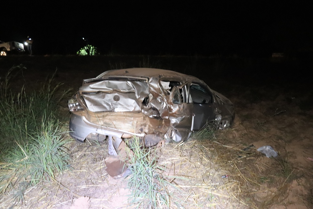 O carro ficou destru&iacute;do com o impacto da batida - Foto: Alessandro Ferreira / Ag&ecirc;ncia Tocantins 