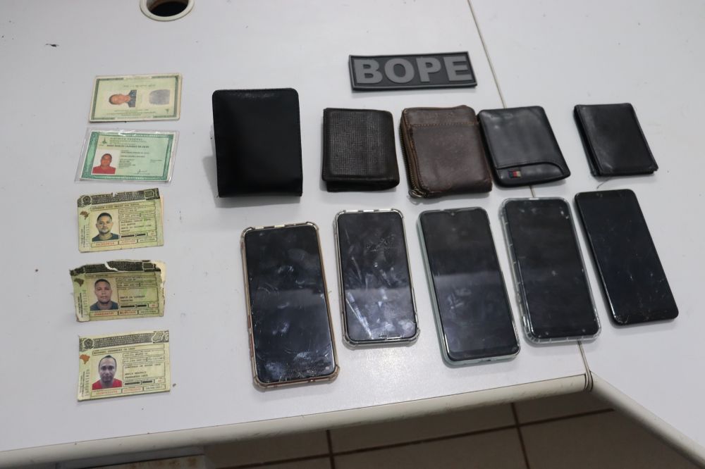 Celulares furtados durante o show do Gusttavo Lima em Palmas foram apreendidos com membros da quadrilha presa durante opera&ccedil;&atilde;o no Tocantins e Goi&aacute;s. &mdash; Foto: Reprodu&ccedil;&atilde;o / Ag&ecirc;ncia/Tocantins