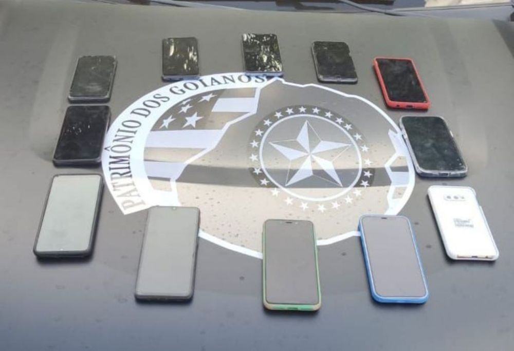 Celulares furtados durante o show do Gusttavo Lima em Palmas foram apreendidos com membros da quadrilha presa durante opera&ccedil;&atilde;o no Tocantins e Goi&aacute;s. &mdash; Foto: Reprodu&ccedil;&atilde;o / Ag&ecirc;ncia/Tocantins