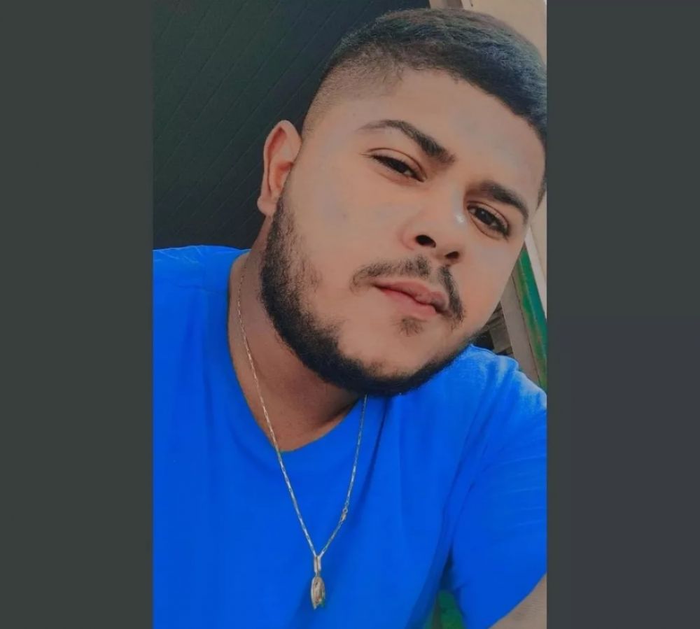 Jovem foi morto a facadas na porta de casa em Guara&iacute; &mdash; Foto: Reprodu&ccedil;&atilde;o/Instagram