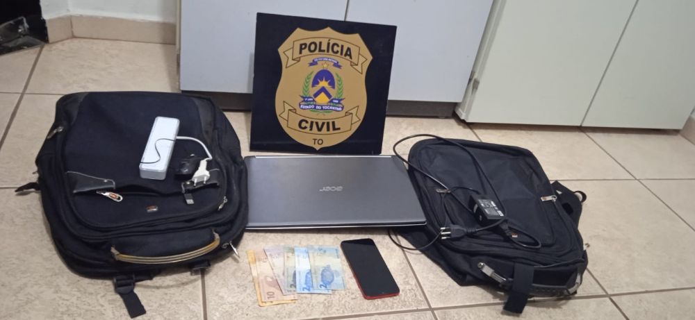 Objetos que haviam sido furtados foram recuperados com os suspeitos, bem como, um aparelho celular de outro delito, al&eacute;m de um notebook, que teria sido subtra&iacute;do pela dupla durante outro crime de furto, efetuado h&aacute; pouco mais de 30 dias &ndash; Foto: Divulga&ccedil;&atilde;o / SSPTO