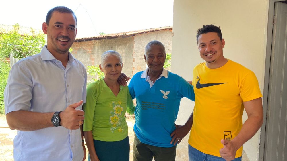Ao lado de Vicentinho j&uacute;nior, Dioclides e Diocilia Moreira e Dione do Pastel &ndash; Foto: Reprodu&ccedil;&atilde;o / Ag&ecirc;ncia Tocantins 