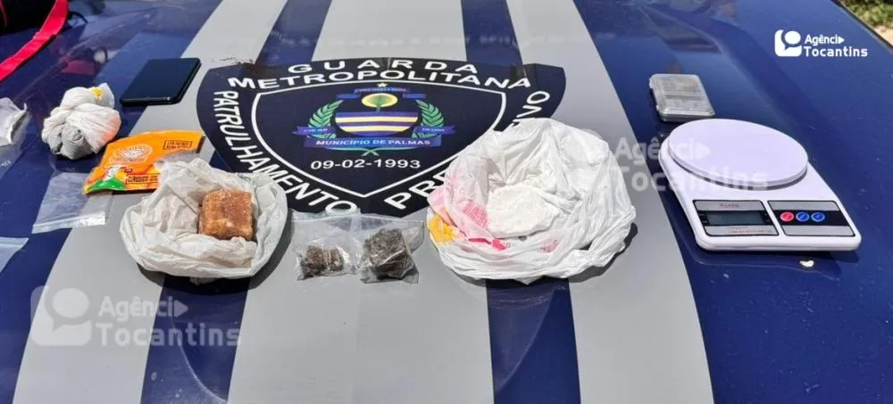 Subst&acirc;ncias entorpecentes an&aacute;logas &agrave; maconha, crack e coca&iacute;na, al&eacute;m de balan&ccedil;a de precis&atilde;o, aparelho celular e insumos utilizados na trafic&acirc;ncia &ndash; Foto: Allessandro Ferreira / Ag&ecirc;ncia Tocantins