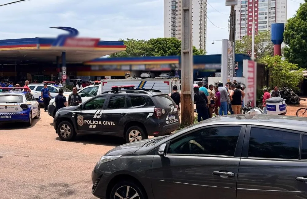 O crime foi registrado em plena luz do dia no p&aacute;tio de um posto de gasolina na &aacute;rea norte de Palmas &mdash; Foto: Allessandro Ferreira / Ag&ecirc;ncia Tocantins