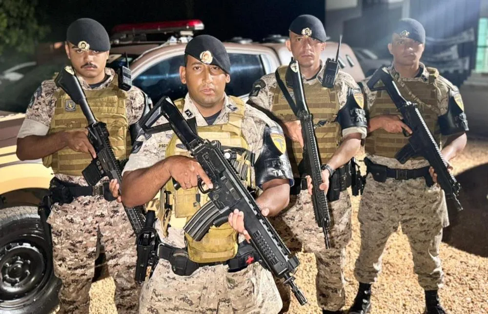 Equipe de For&ccedil;a T&aacute;tica do 1&ordm; BPM respons&aacute;vel pela apreens&atilde;o e pris&atilde;o &ndash; Foto: Allessandro Ferreira / Ag&ecirc;ncia Tocantins