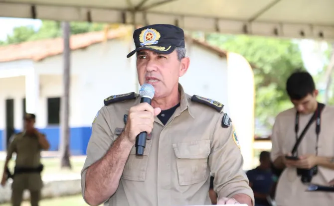 Comandante-Geral da PMTO, Coronel M&aacute;rcio Ant&ocirc;nio Barbosa de Mendon&ccedil;a durante discurso na passagem de comando do 1&ordm; BPM &ndash; Foto: Allessandro Ferreira / Ag&ecirc;ncia Tocantins