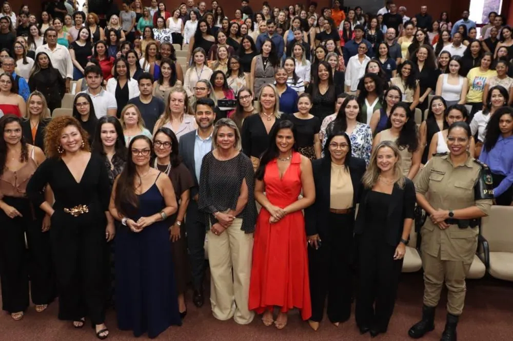 Evento reuniu diversas autoridades e servidores do Estado em Palmas para discutir estrat&eacute;gias de enfrentamento &agrave; viol&ecirc;ncia contra a mulher. - Foto: Divulga&ccedil;&atilde;o