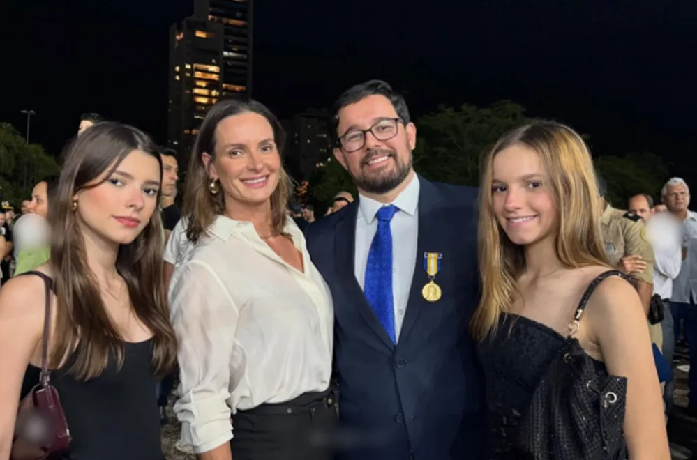 M&aacute;rcio Rocha estava acompanhado de sua esposa e de suas filhas &ndash; Foto: Divulga&ccedil;&atilde;o