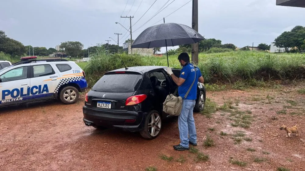 Homem &eacute; encontrado morto dentro de carro na regi&atilde;o norte de Palmas - Foto: Allessandro Ferreira / Ag&ecirc;ncia Tocantins