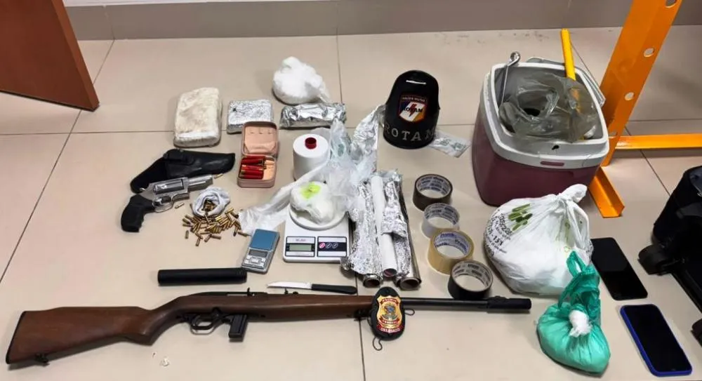 Opera&ccedil;&atilde;o apreendeu mais de 4,5 kg de coca&iacute;na, armas de fogo, muni&ccedil;&otilde;es e equipamentos utilizados no refino e preparo de entorpecentes. - Foto: Allessandro Ferreira / Ag&ecirc;ncia Tocantins