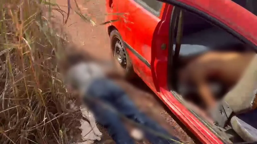 As v&iacute;timas sendo dois jovens com idades entre 20 e 25 anos n&atilde;o foram identificados por estarem sem os documentos pessoas &mdash; Foto: Allessandro Ferreira / Ag&ecirc;ncia Tocantins 