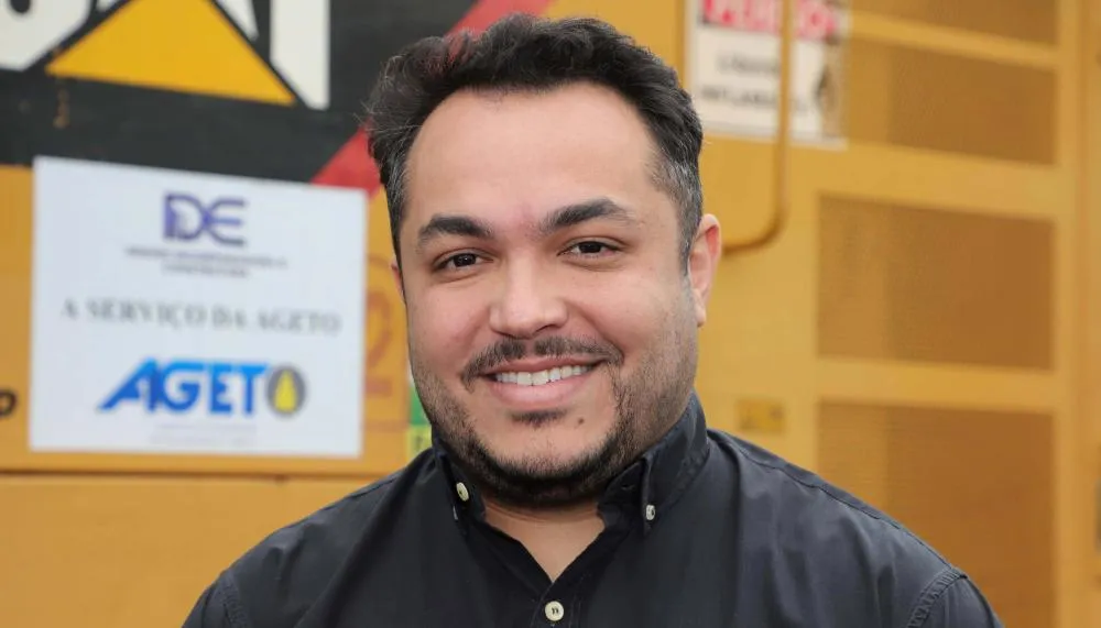 Presidente da Ageto, T&uacute;lio Labre, ressalta que a for&ccedil;a-tarefa ocorre em duas frentes para atender tanto &agrave;s necessidades imediatas quanto &agrave; solu&ccedil;&atilde;o estrutural da rodovia - Foto: Adilvan Nogueira/Governo do Tocantins