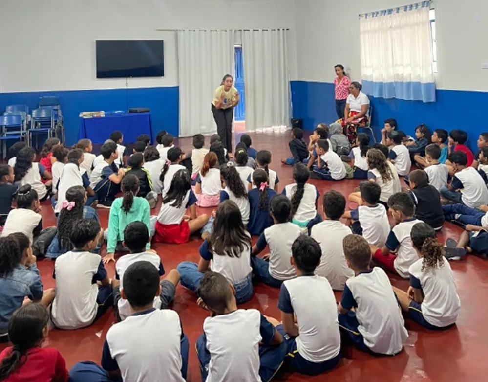 Aproximadamente 100 crian&ccedil;as participaram das atividades educativas promovidas durante a a&ccedil;&atilde;o do Tocantins Amigo do Pet em Araguatins - Foto: Divulga&ccedil;&atilde;o 