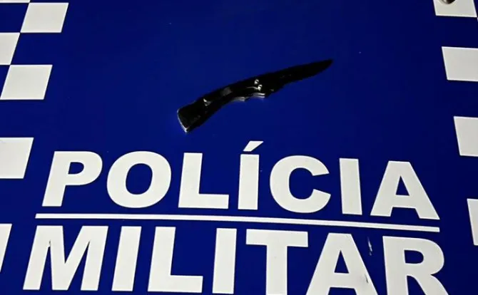 Arma branca localizada com suspeito - Foto: Divulga&ccedil;&atilde;o / PMTO