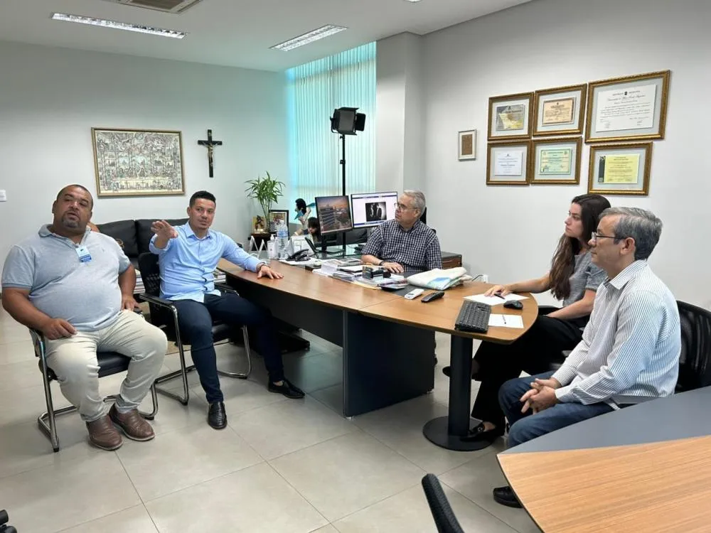 Prefeito e vice de Combinado se reúnem com presidente do TCE para tratar de demandas da gestão - Foto: Divulgação / Assessoria 