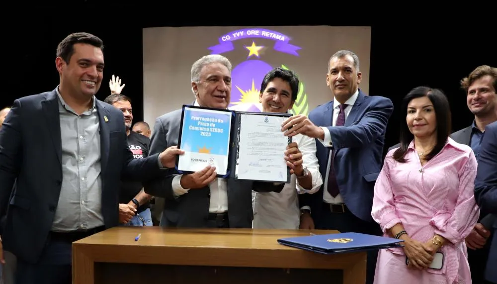 Assinatura do termo que formaliza a prorrogação ocorreu nesta quinta-feira, 2, no Palácio Araguaia - Foto: Adilvan Nogueira/Governo do Tocantins