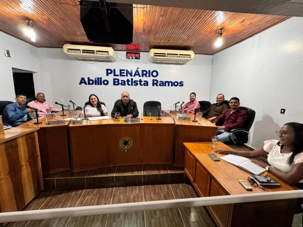 Vereadores durante a sessão ordinária da Câmara Municipal de Combinado, realizada nesta terça-feira (11), marcada por debates sobre ações voltadas ao desenvolvimento do município. - Foto: Allessandro Ferreira / Agência Tocantins