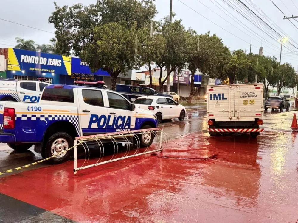 O assassinato gerou forte comoção entre comerciantes e moradores da Avenida Tocantins. - Foto: Allessandro Ferreira / Agência Tocantins