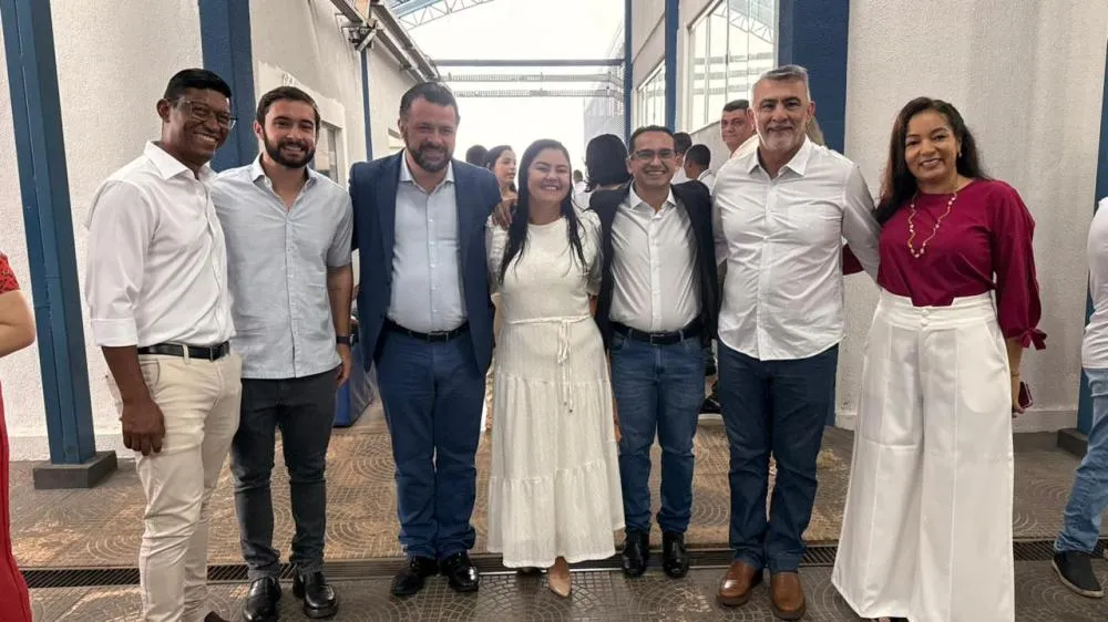 Amélio Cayres recebe homenagem da UnirG por atuação em defesa da ampliação do ensino superior