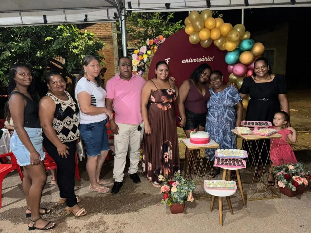 A presença do vereador reforçou os laços de amizade e reconhecimento à aniversariante, tornando o momento ainda mais especial - Foto: Divulgação / Assessoria 