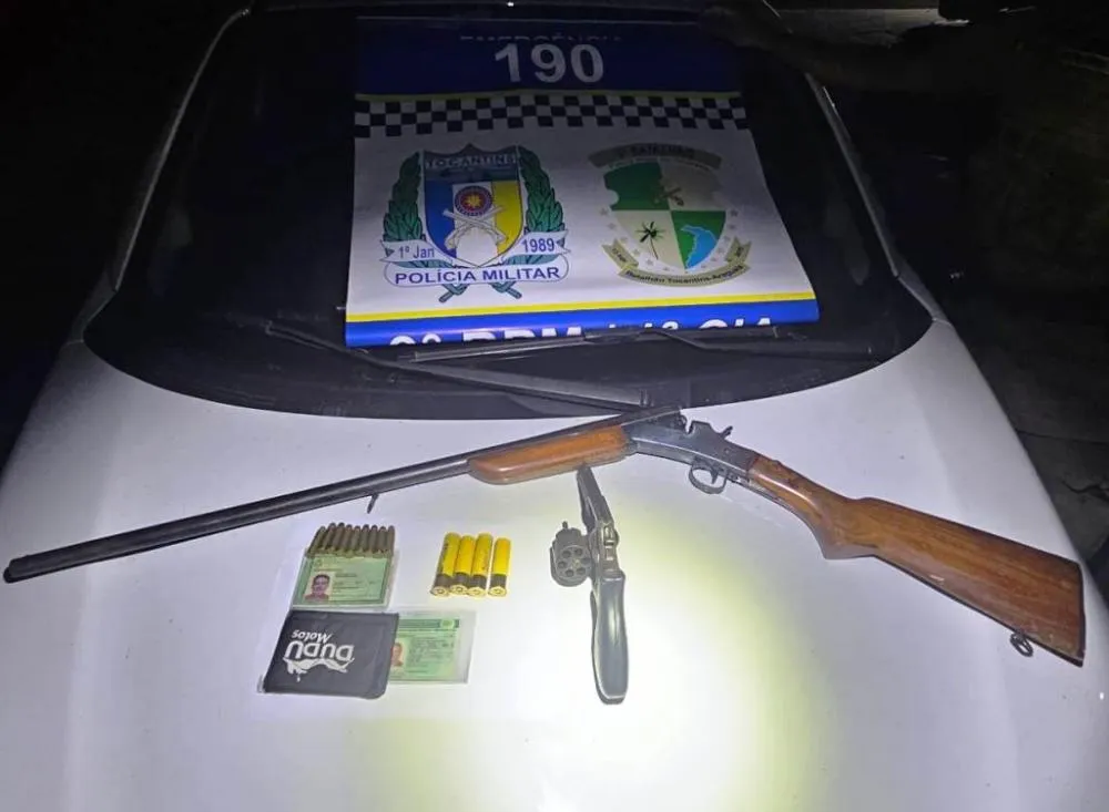 Homem é preso após carro com sinais de adulteração e armas serem encontrados no Bico do Papagaio