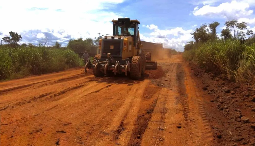 Força-tarefa do Governo do Tocantins atua em rodovias para garantir trafegabilidade durante período chuvoso