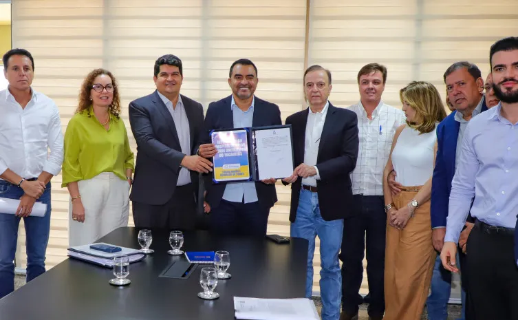 Governador Wanderlei Barbosa assina contrato com Hospital de Amor e amplia tratamento oncológico em Palmas