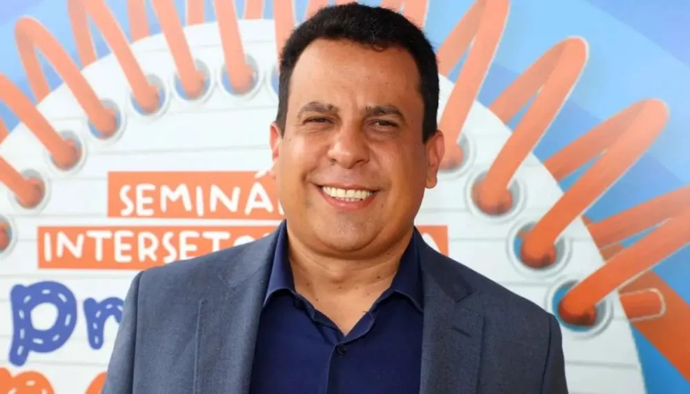 Fábio Vaz comemora progressões na Educação e diz que medida fortalece carreira dos servidores