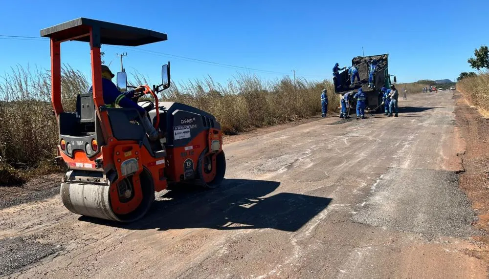 Recuperação da TO-280 integra o conjunto de ações do Governo do Tocantins voltadas à modernização da malha rodoviária estadual, para ampliar a conexão entre municípios e impulsionar a economia regional - Foto: Ruan Lima/Governo do Tocantins
