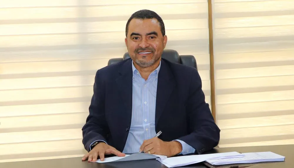 Governador Wanderlei Barbosa autoriza concurso com 30 vagas para Analista de Controle Interno no Tocantins