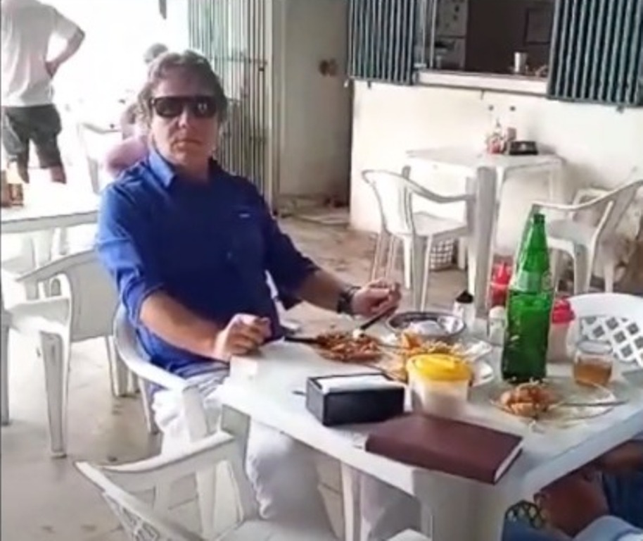 Prefeito de Colinas é flagrado almoçando em mercado municipal da cidade; “Esse é o único