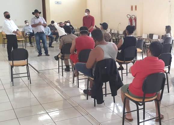 Reunião com o comércio local para tratar das medidas restritivas - Foto: Divulgação 