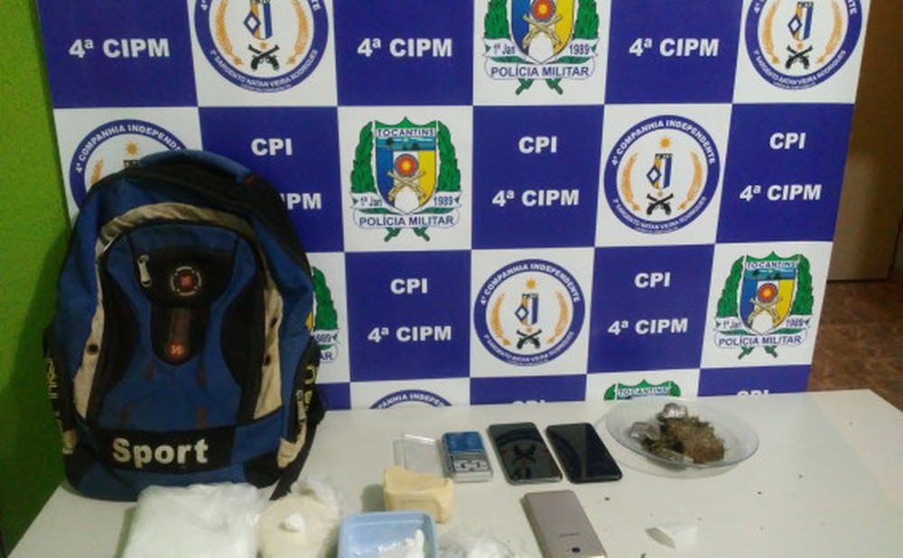 Drogas foram apreendidas com suspeito de tráfico em Cristalândia — Foto: Divulgação/Polícia Militar