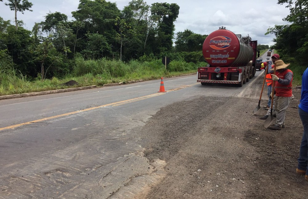 Trecho da BR-153 é liberado após passar por reparos pela segunda vez em menos de 10 dias — Foto: PRF/Divulgação