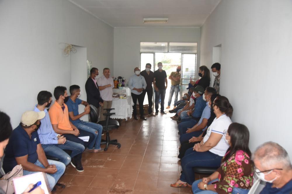 O encontro aconteceu no novo endereço da pasta que funcionará no Sindicato Rural de Porto Nacional – Foto: Dornil Sobrinho / Ascom Porto Nacional 