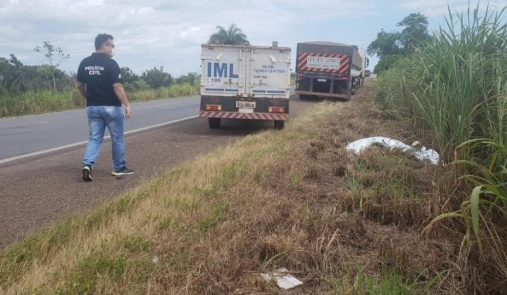 A vítima que não teve o nome divulgado, não resistiu aos ferimentos causados pelo impacto da batida e morre ainda no local – Foto: Reprodução / Agência Tocantins. 