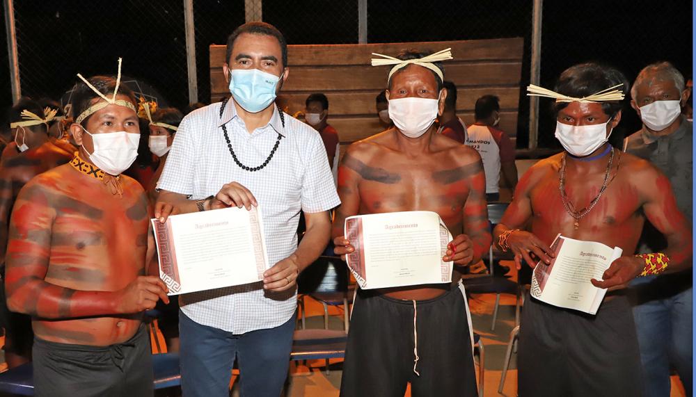 Cerimônia de formatura do curso normal em Magistério Indígena ocorreu no Centro de Ensino Médio Indígena Xerente Wara, na aldeia Coqueiro, em Tocantínia (Foto: Tharson Lopes/Governo do Tocantins)