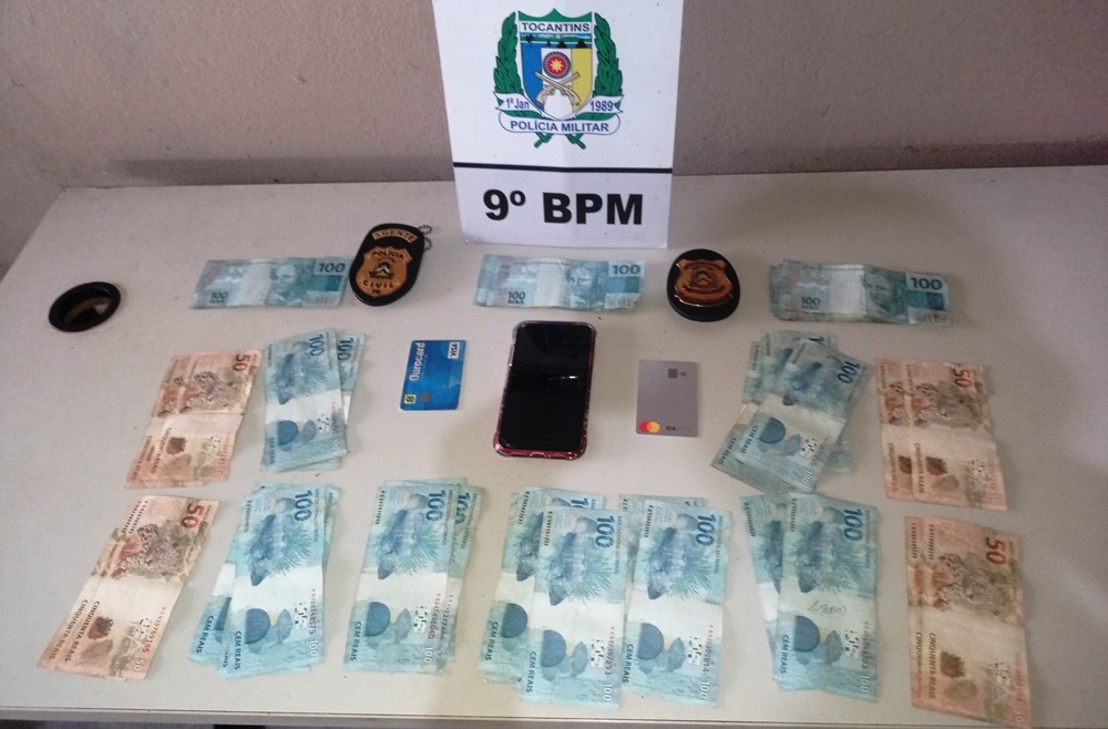 Dinheiro foi recuperado pela Polícia Militar — Foto: PM/Divulgação