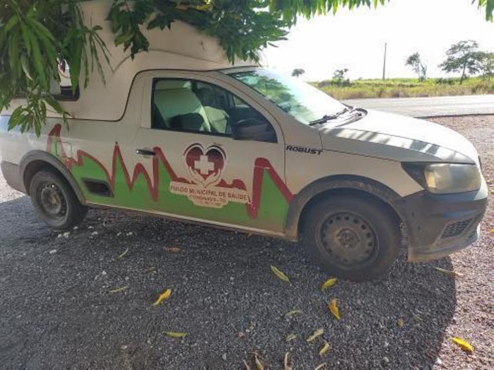 Ambulância da Secretaria Municipal de Saúde de Combinado é abandonada às margens de rodovia no Tocantins – Foto: Reprodução / Agência Tocantins