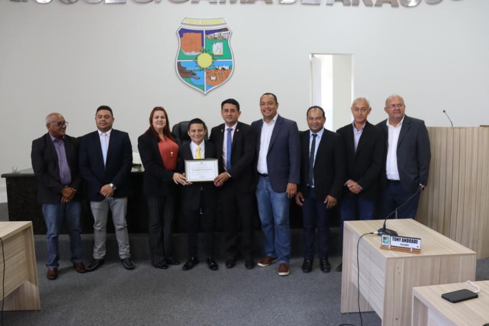 Apresentador da Record TV Léo Cândido recebe moção de aplausos da Câmara de Porto Nacional – Foto: Alessandro Ferreira / Agência Tocantins