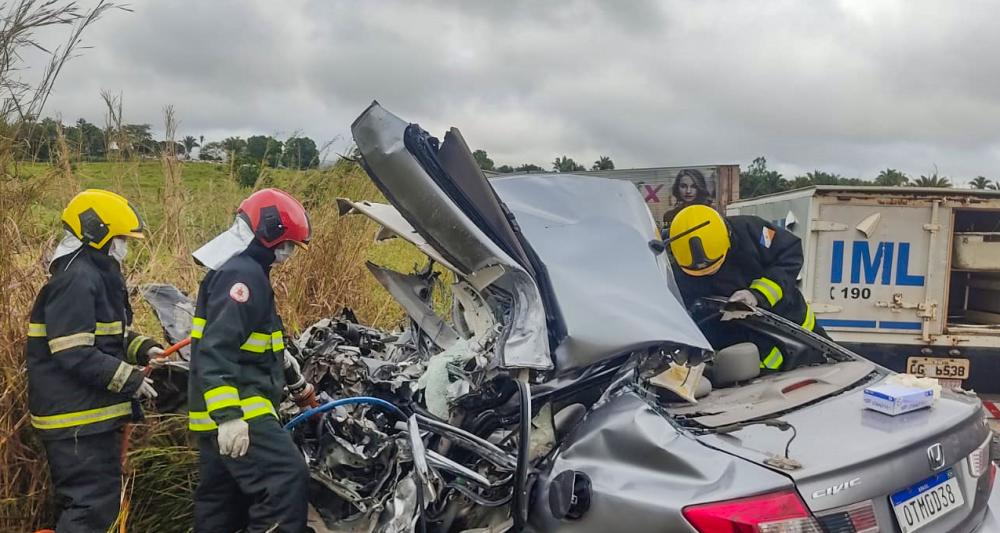 Acidente na TO-409 envolveu caminhão e carro na passeio, com um óbito - Foto: Divulgação/CBMTO