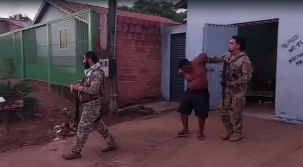 Suspeito de tráfico é preso em operação da Polícia Civil em Miranorte com drogas e R$ 8mil em dinheiro – Foto: Divulgação / GOTE 