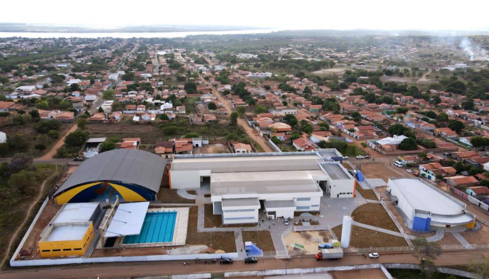 A Escola Estadual de Tempo Integral de Araguatins teve as obras iniciadas em 2013, e agora, totalmente finalizada, conta com 21 salas de aula, laboratórios e espaços para artes e esportes – Foto: Antônio Gonçalves/Governo do Tocantins