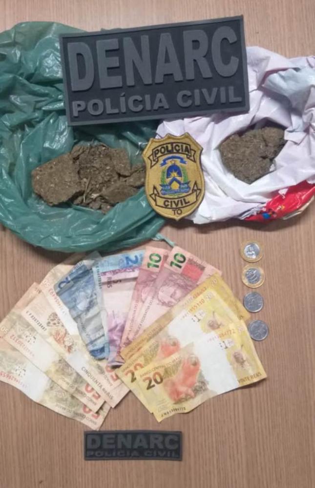Entorpecentes e dinheiro apreendidos durante a operação policial - Foto: Divulgação/2ª Denarc