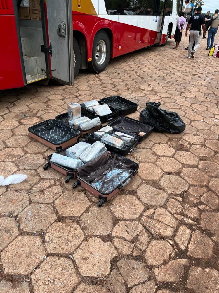 Droga estava acondicionada dentro de malas - Foto: DICOM/SSP-TO