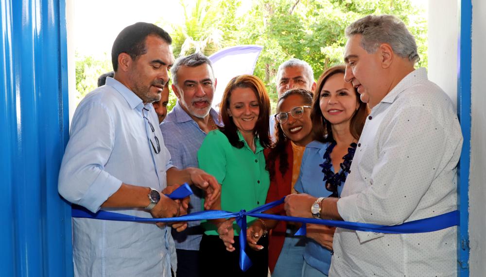 Melhorias realizadas envolveram a troca do piso, por granitina; troca da rede elétrica; reforma da quadra; pintura geral da escola; forro das salas de aulas; e reforma do telhado e paisagismo – Foto de Esequias Araújo/ Governo do Tocantins