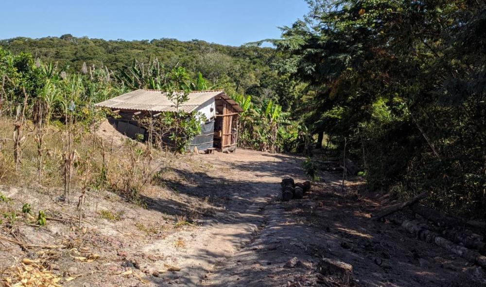 Casa onde idoso foi condenado a 14 anos de prisão e estava foragido foi localizado e preso – Foto: Divulgação / SSPTO