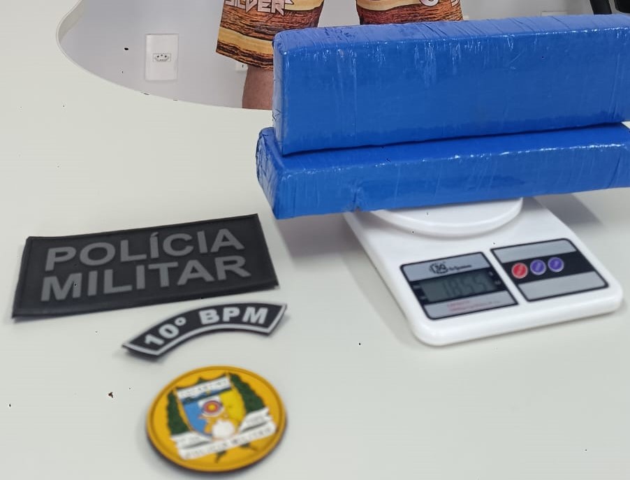 PM apreende quase dois quilos de drogas em Combinado. - Foto: Ascom 10º BPM