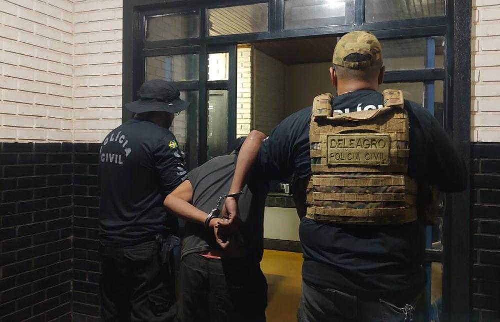 Suspeito de praticar estupro de vulnerável é preso pela Polícia Civil durante a operação Paz –– Foto: Divulgação / SSPTO.